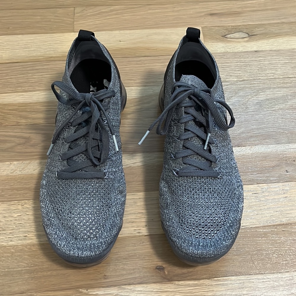 Nike Air Vapormax Flyknit 2 Dark Grey/black/wolf grey men’s size 10 with box